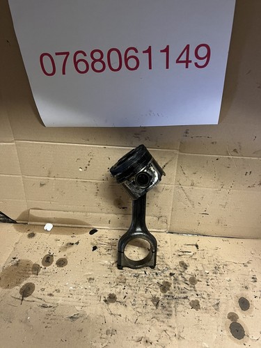 Piston moteur avec - piston,